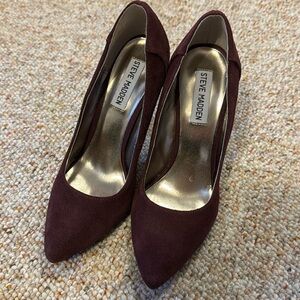Steve Madden maroon pump heels size 7